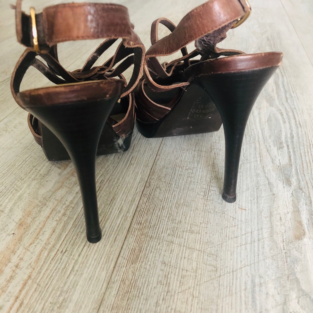 Sandals - Picture 3 of 4